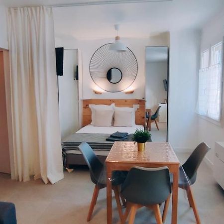 Le Studio Des Tours - Parking Apartment Арл Екстериор снимка