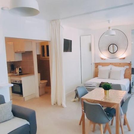 Le Studio Des Tours - Parking Apartment Арл Екстериор снимка
