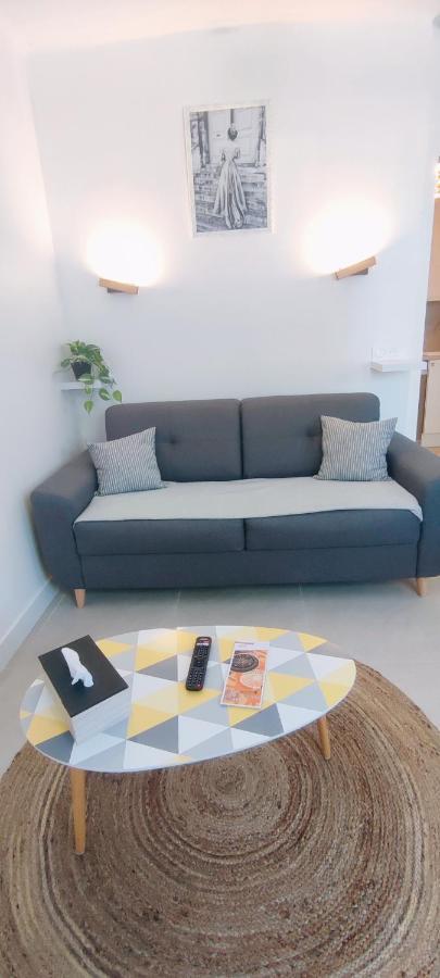 Le Studio Des Tours - Parking Apartment Арл Екстериор снимка